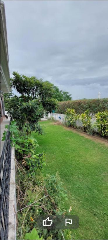 Mulberry Guest House F-10 Islamabad Exterior foto